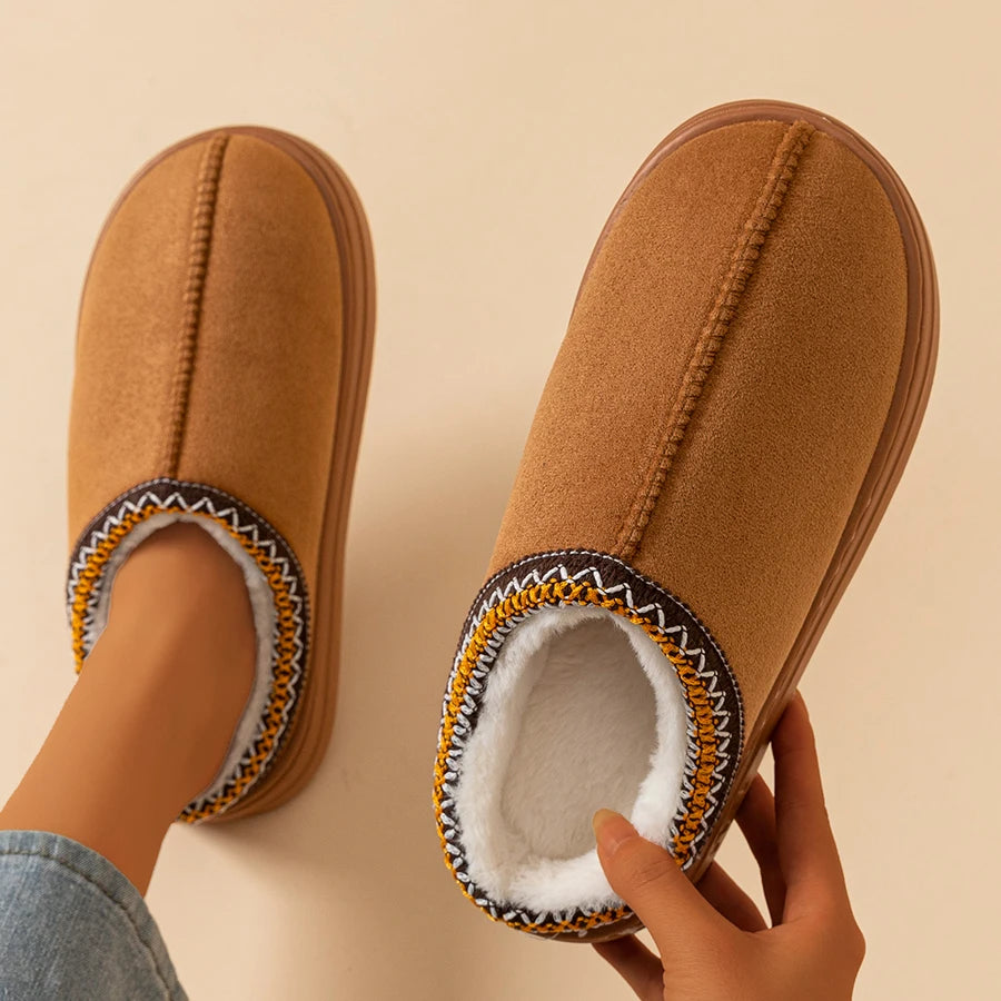 Chaussons d'hiver en peluche pour femmes et hommes – Chaussons d'intérieur et d'extérieur antidérapants en fourrure douce (pointures 36 à 45)